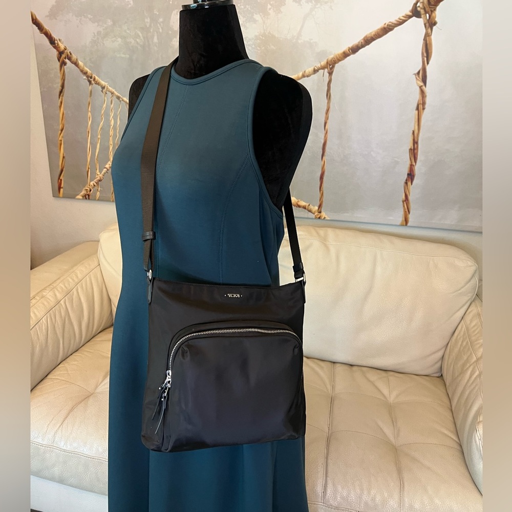 Tumi Black Nylon Voyageur Capri Adjustable Crossbody with Silver hardware